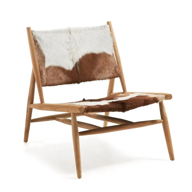 Kave Home Eki Sessel Ziegenfell Teakholz braun
