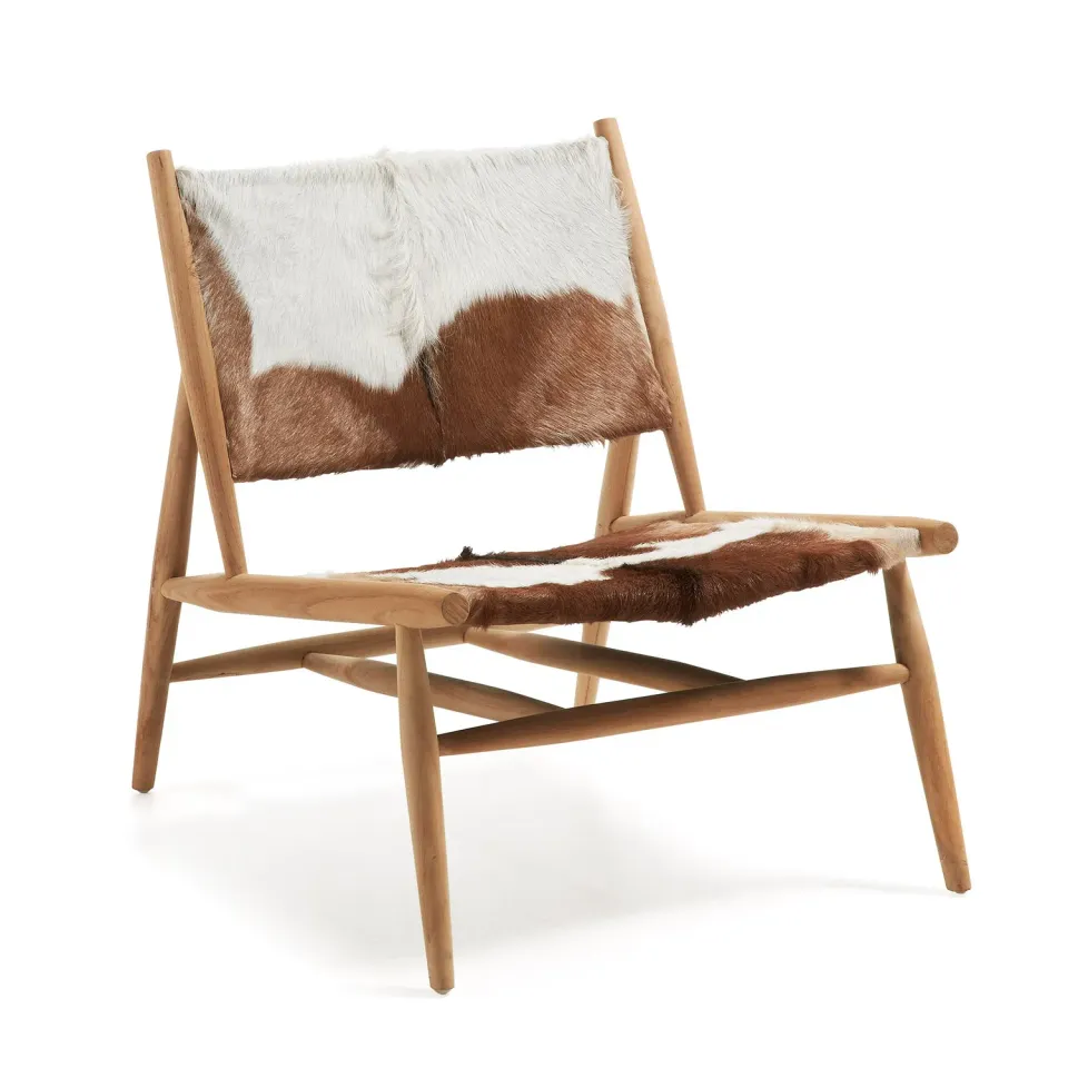 Kave Home Eki Sessel Ziegenfell Teakholz braun