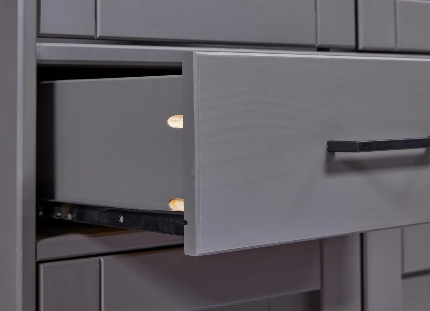 Inter Link Forenzo Vitrinenschrank grau/Oak Massivholz