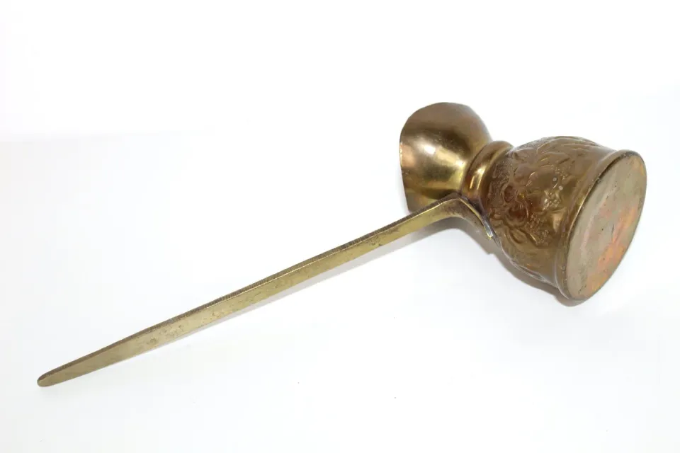 Mon Ami(e) Vintage Becher Messing langer Griff 17 cm verziert