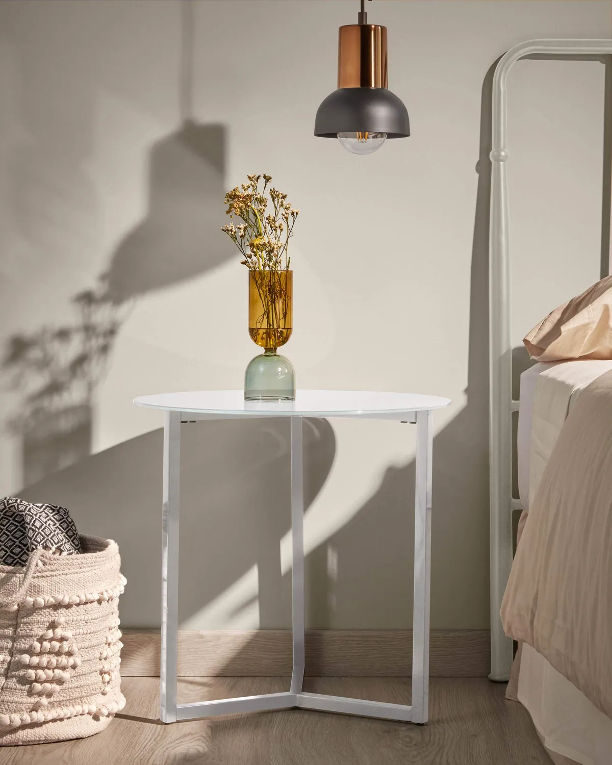 Kave Home Raeam Beistelltisch Ø 50 cm Glas Stahl