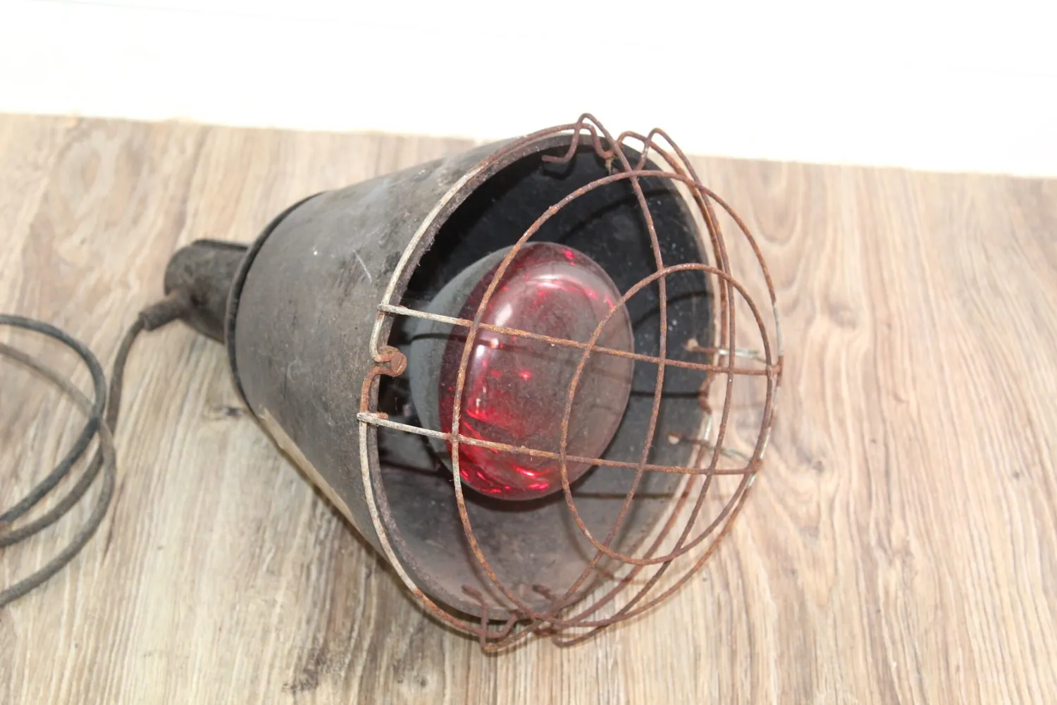 Mon Ami(e) Vintage Rotlichtlampe Wärmelampe Patina 37 cm