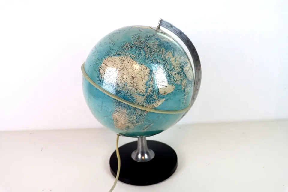 Mon Ami(e) Vintage Globus Beleuchtung 36 cm schwarz