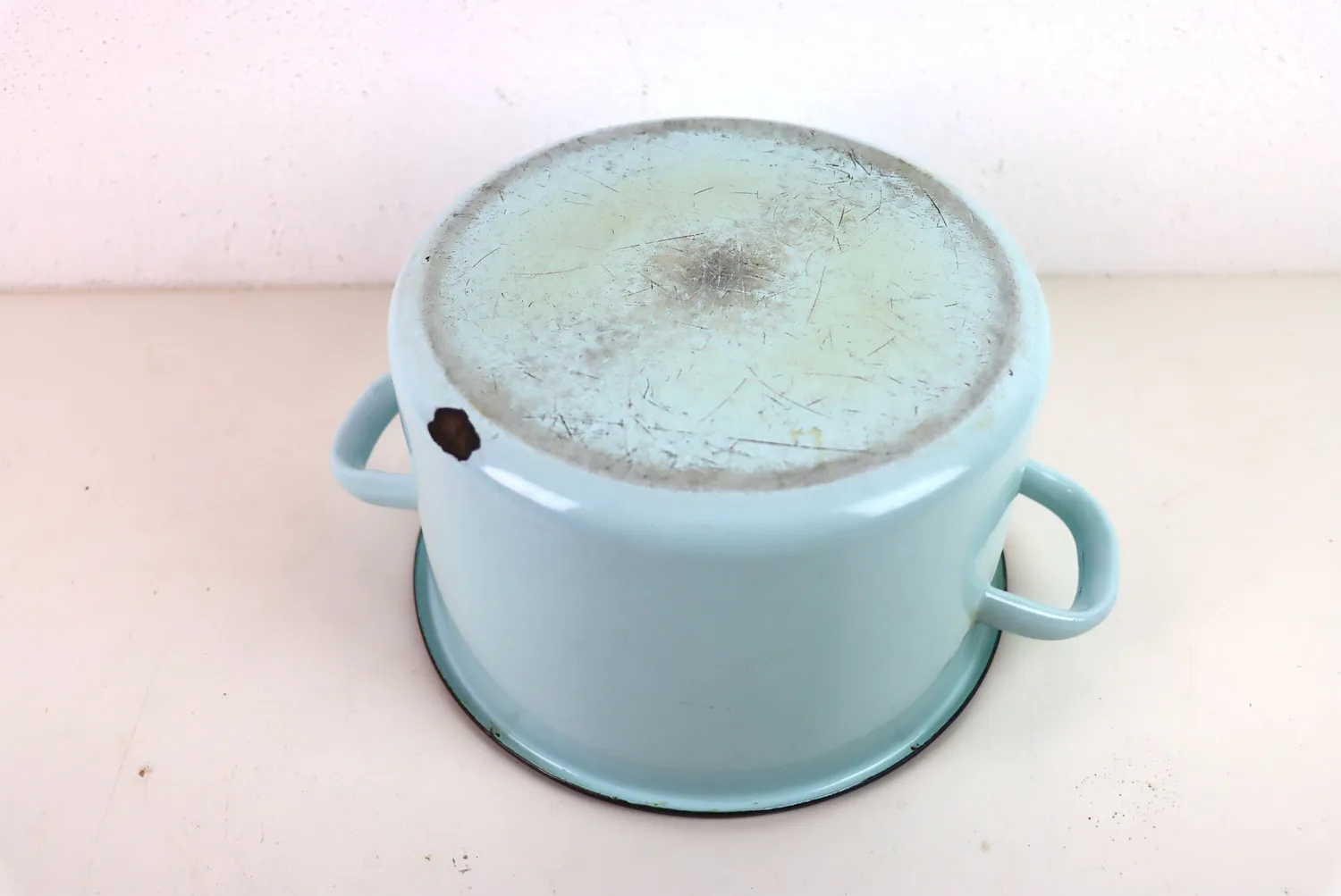 Mon Ami(e) Vintage Emaille-Topf mit Deckel Shabby
