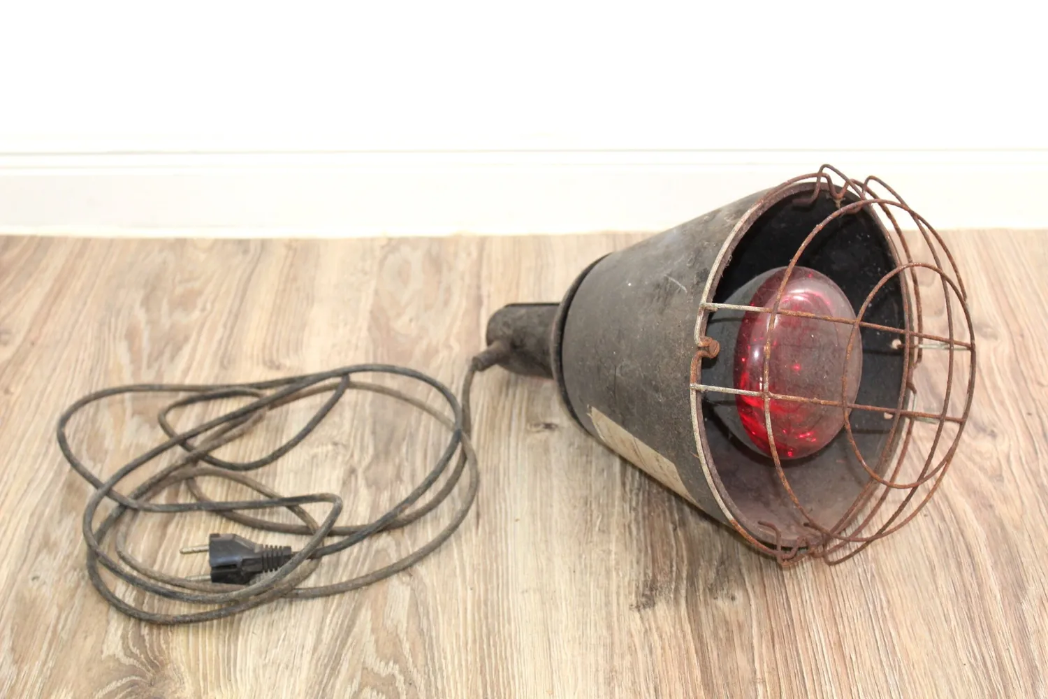 Mon Ami(e) Vintage Rotlichtlampe Wärmelampe Patina 37 cm