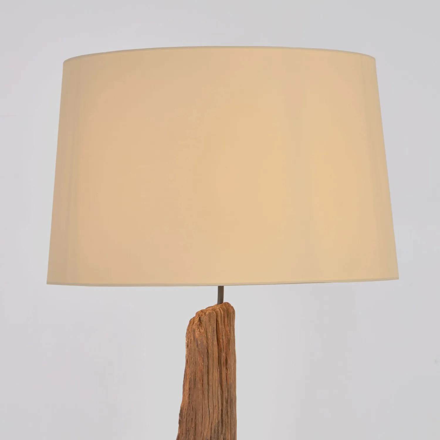 Kave Home Powell Stehlampe elfenbein Holz Baumwolle