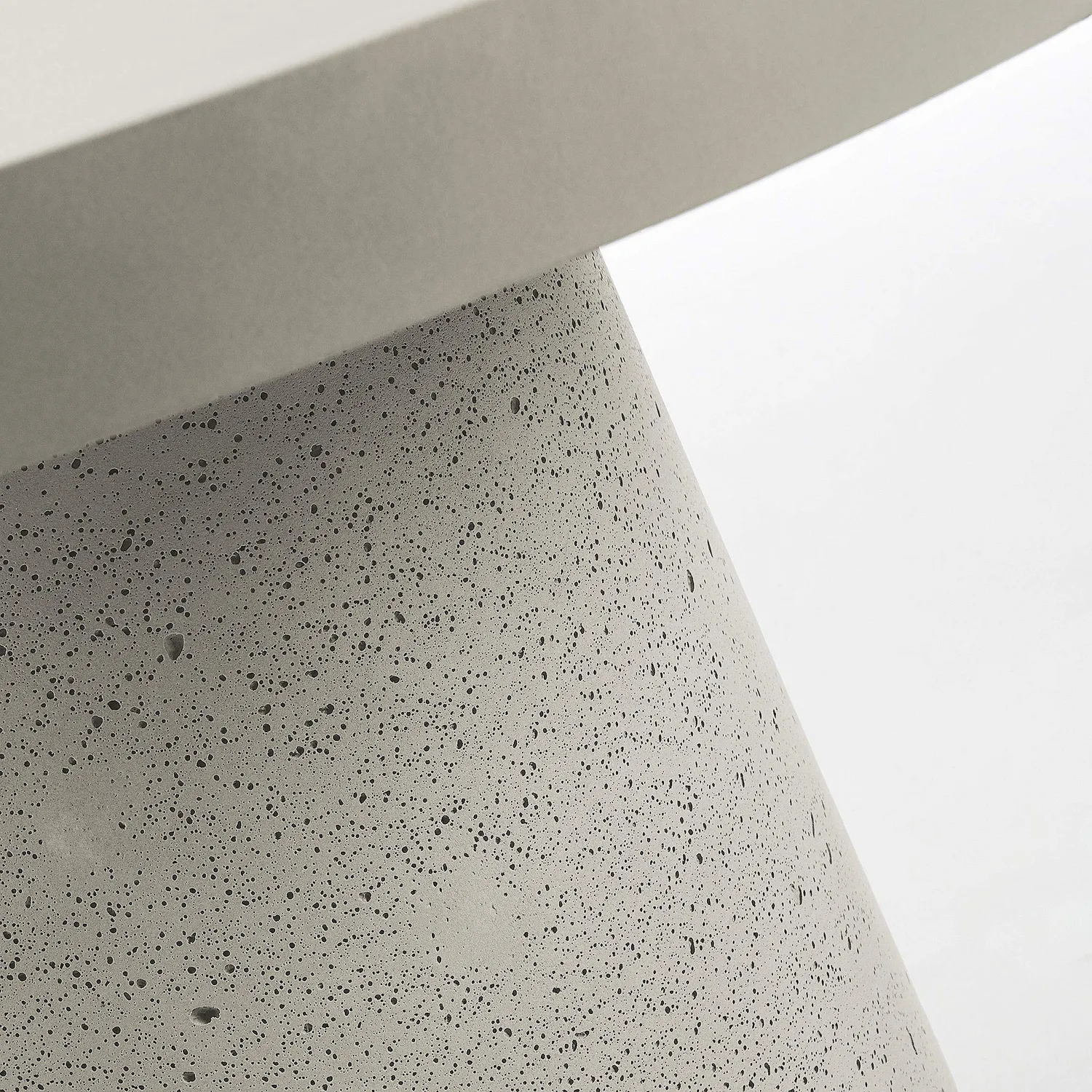 Kave Home Sari Esstisch Beton grau rund 90 cm
