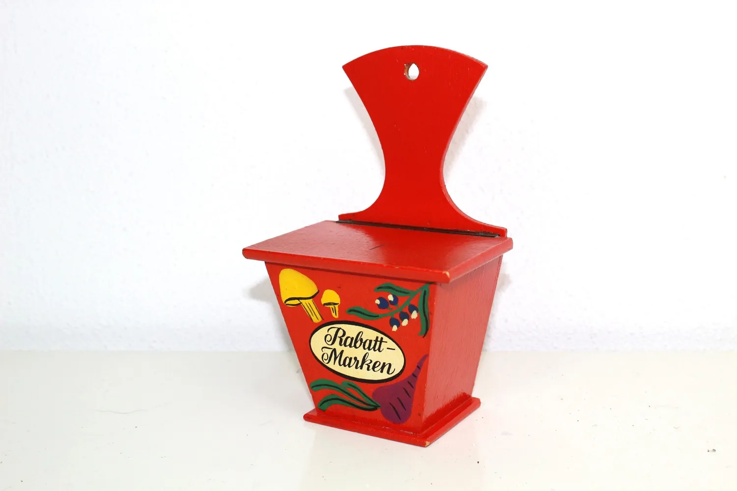 Mon Ami(e) Vintage Rabattmarken Wandbox Holz rot Hängebox