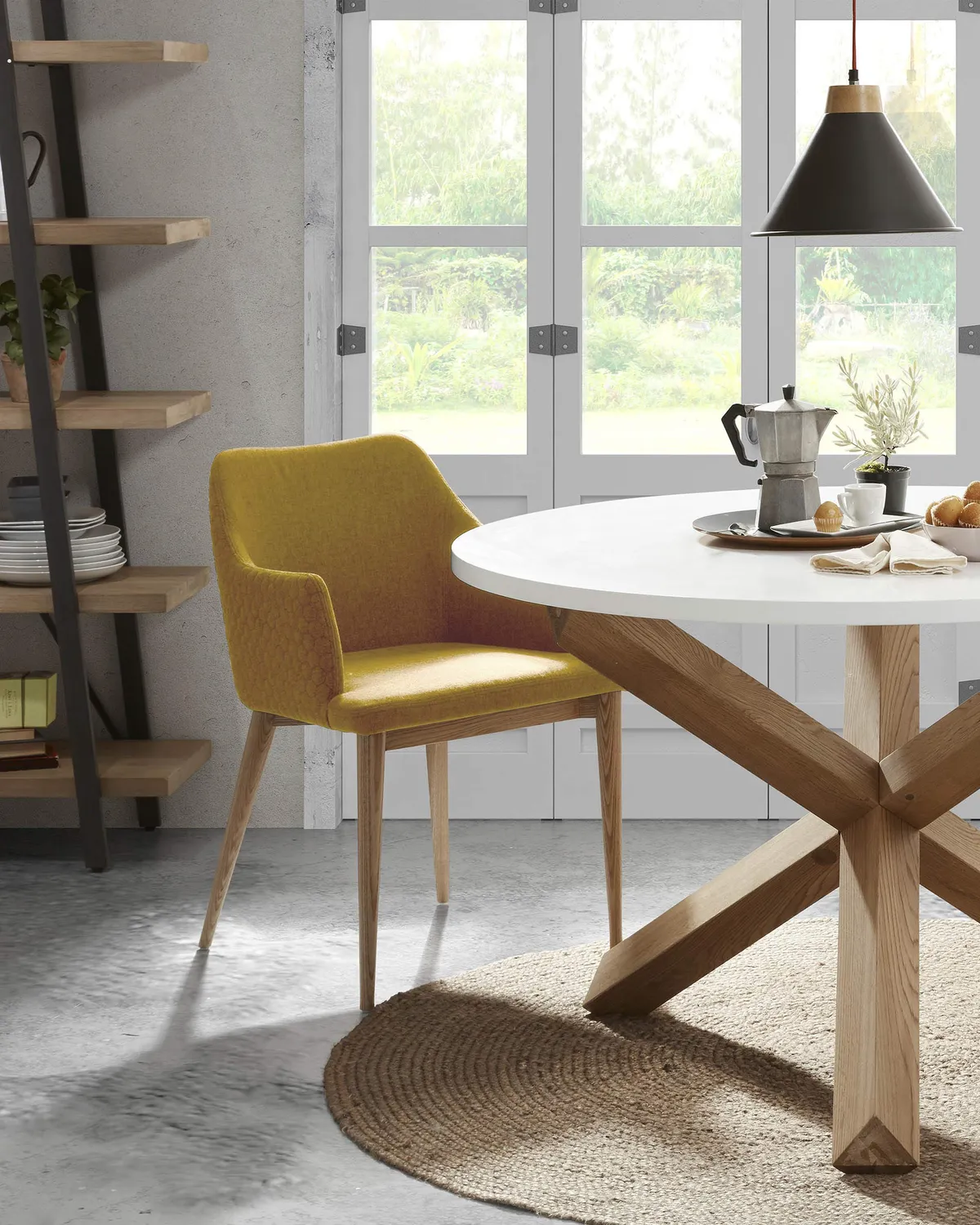 Kave Home Croft Esszimmerstuhl senfgelb Eschenholz