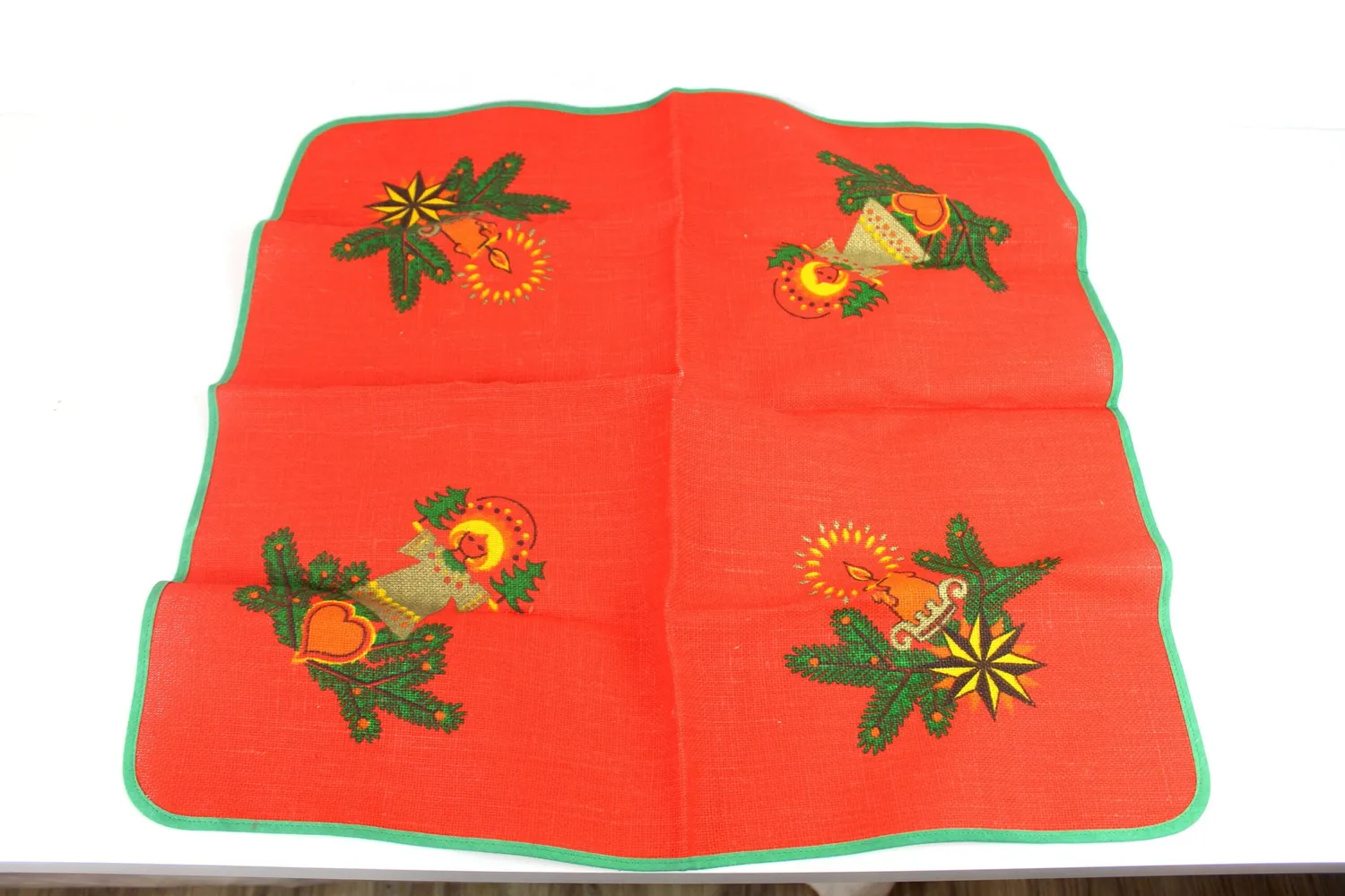Mon Ami(e) Vintage Weihnachtsdecke rot Jute 60x60 cm Engel
