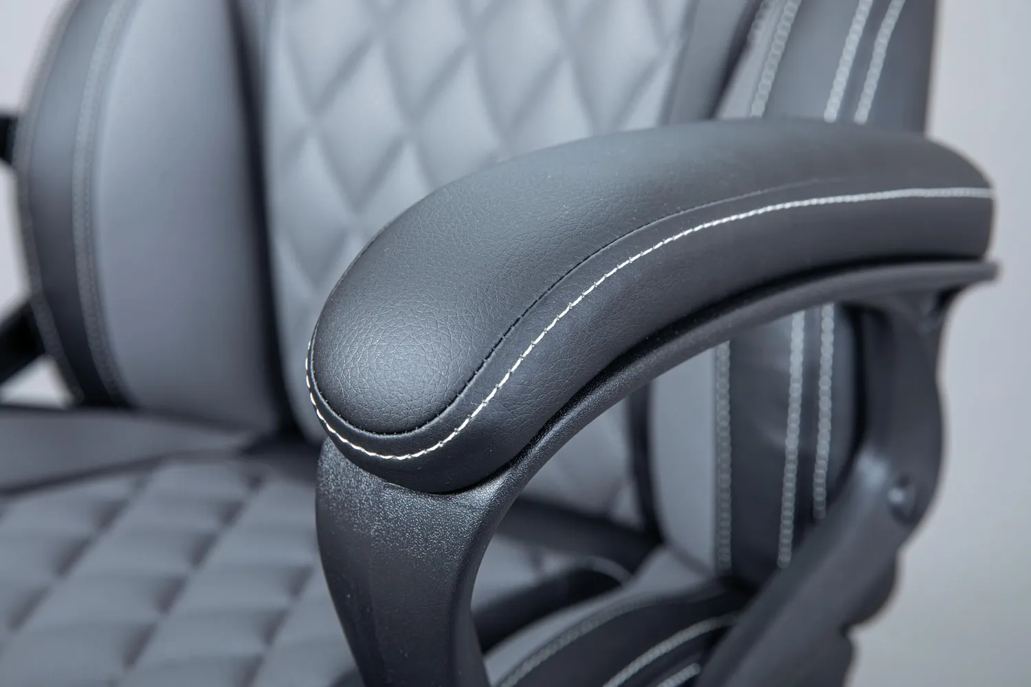 Inter Link Ando Drehstuhl Chefsessel schwarz-grau PU ergonomisch