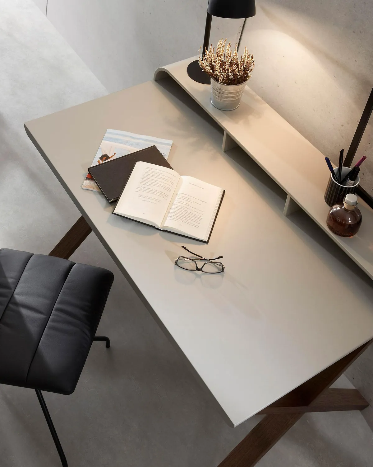 Kave Home Schreibtisch weiß 120 cm Esche