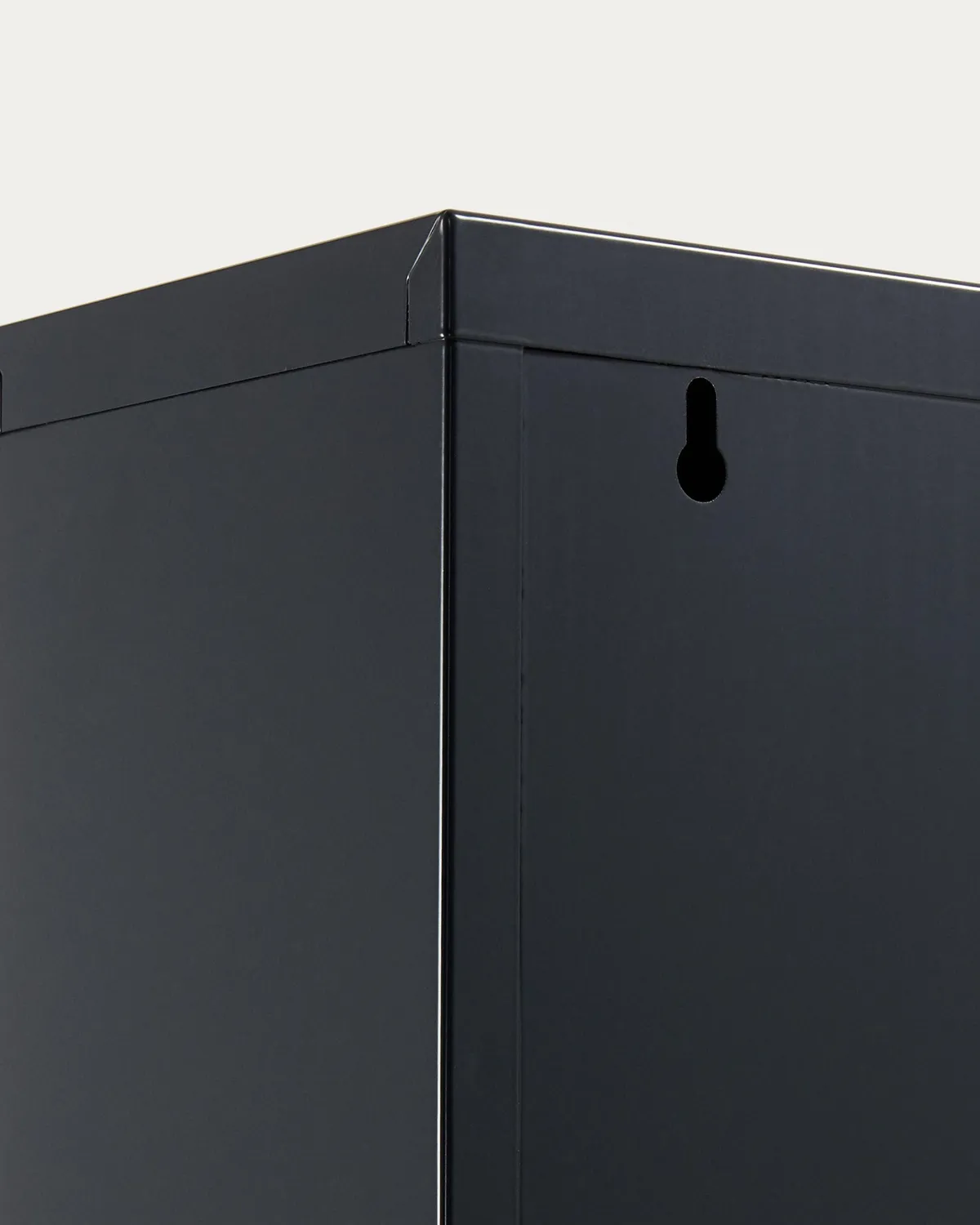 Kave Home Ode Schuhschrank 3 Fächer Stahl Mattschwarz