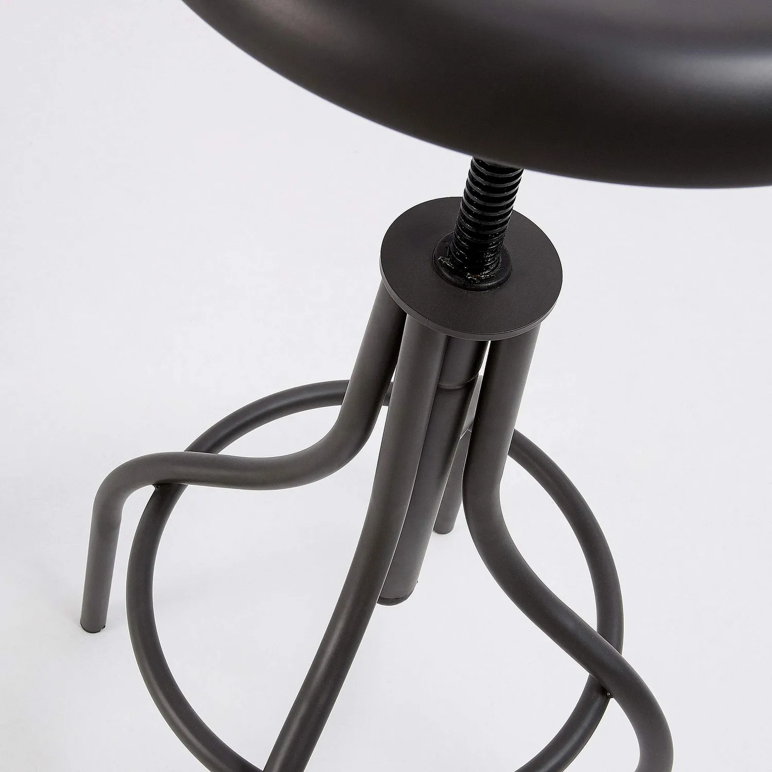 Kave Home Britney Barhocker graphit Stahl 65-85 cm