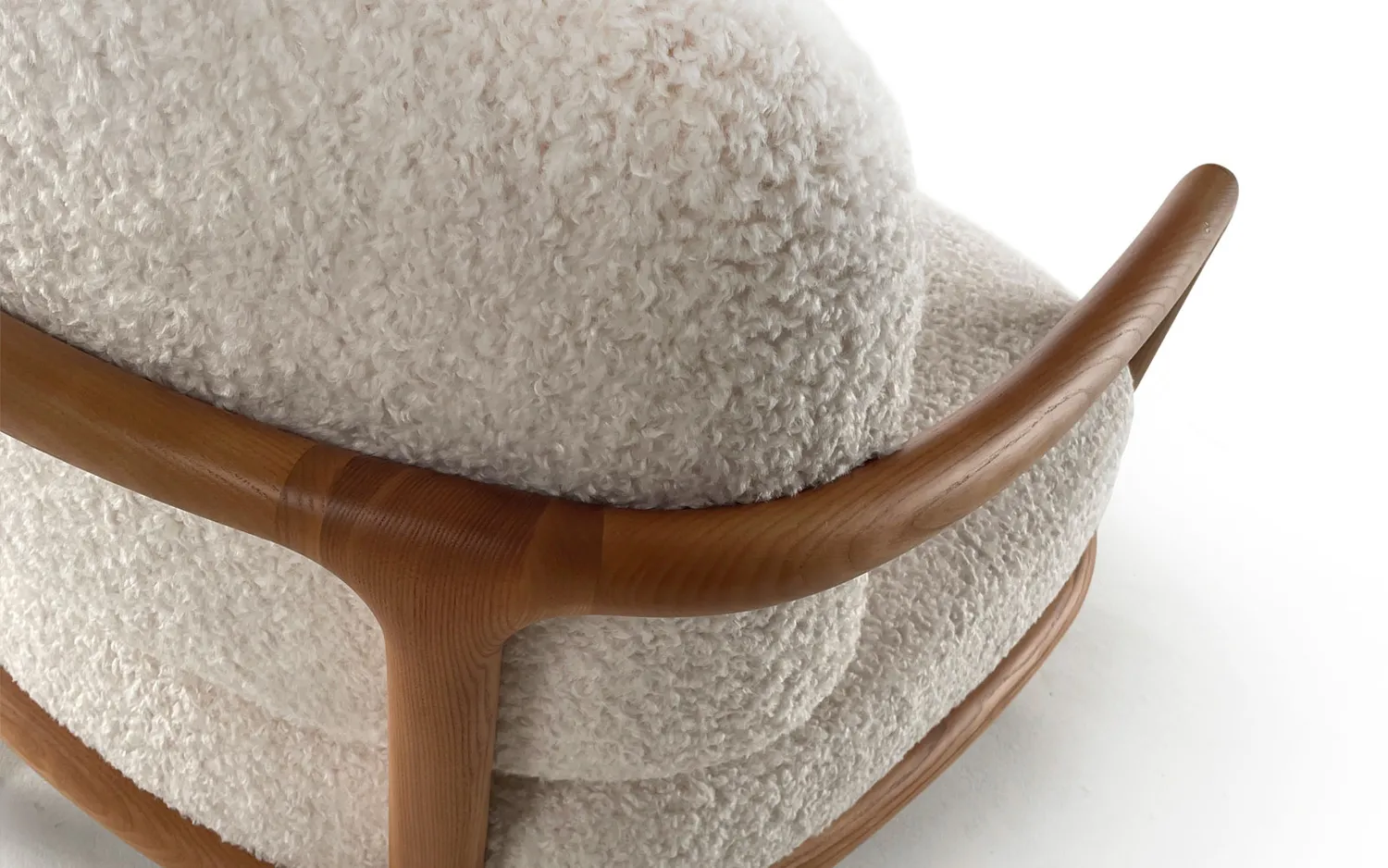 alpina design Abbraccio Alpino Sessel Holz Stoff