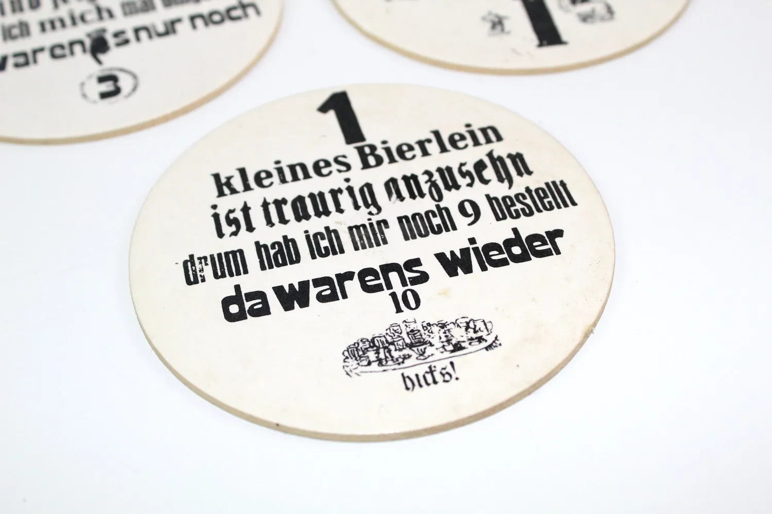 Mon Ami(e) Vintage 10 kleine Bierlein Bierdeckel Pappe 7er Set