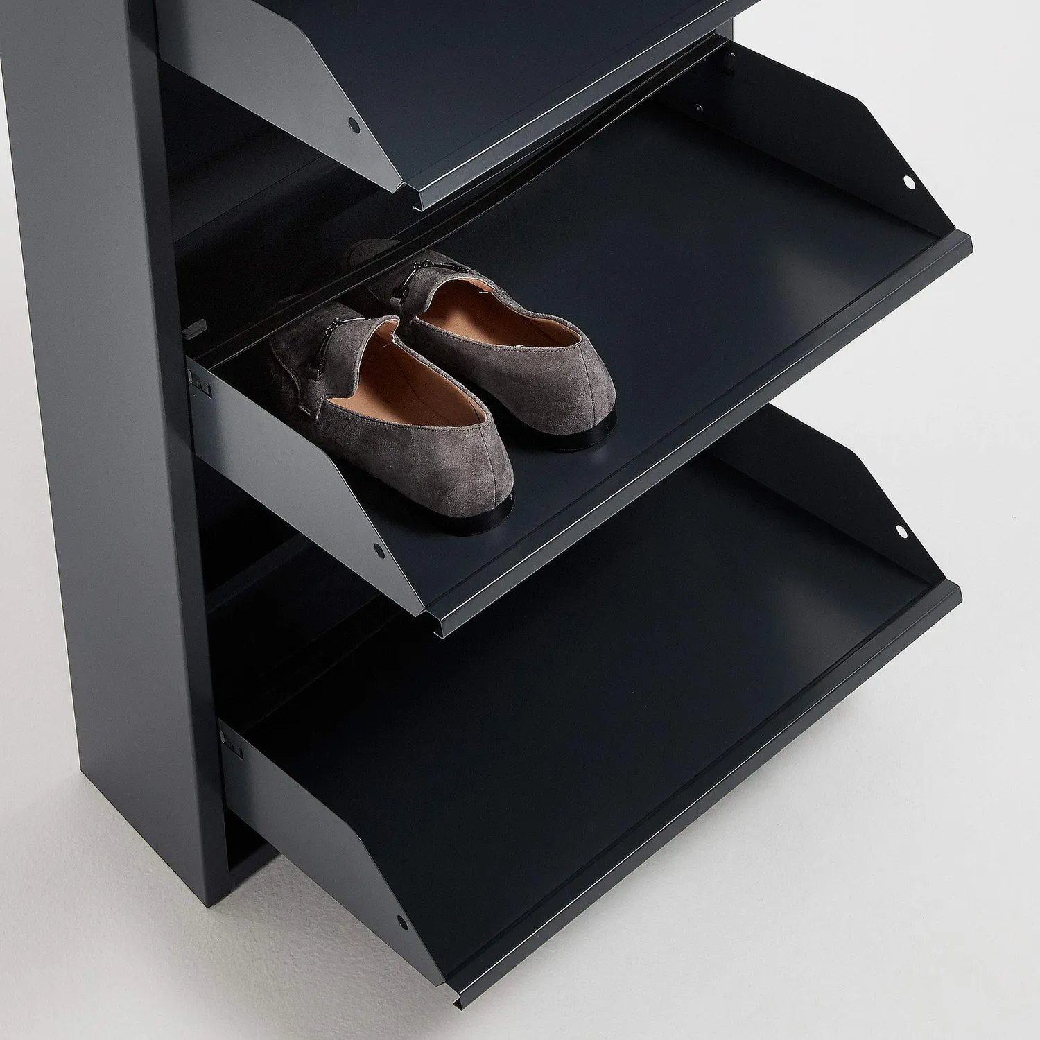 Kave Home Ode Schuhschrank 3 Fächer Stahl Mattschwarz