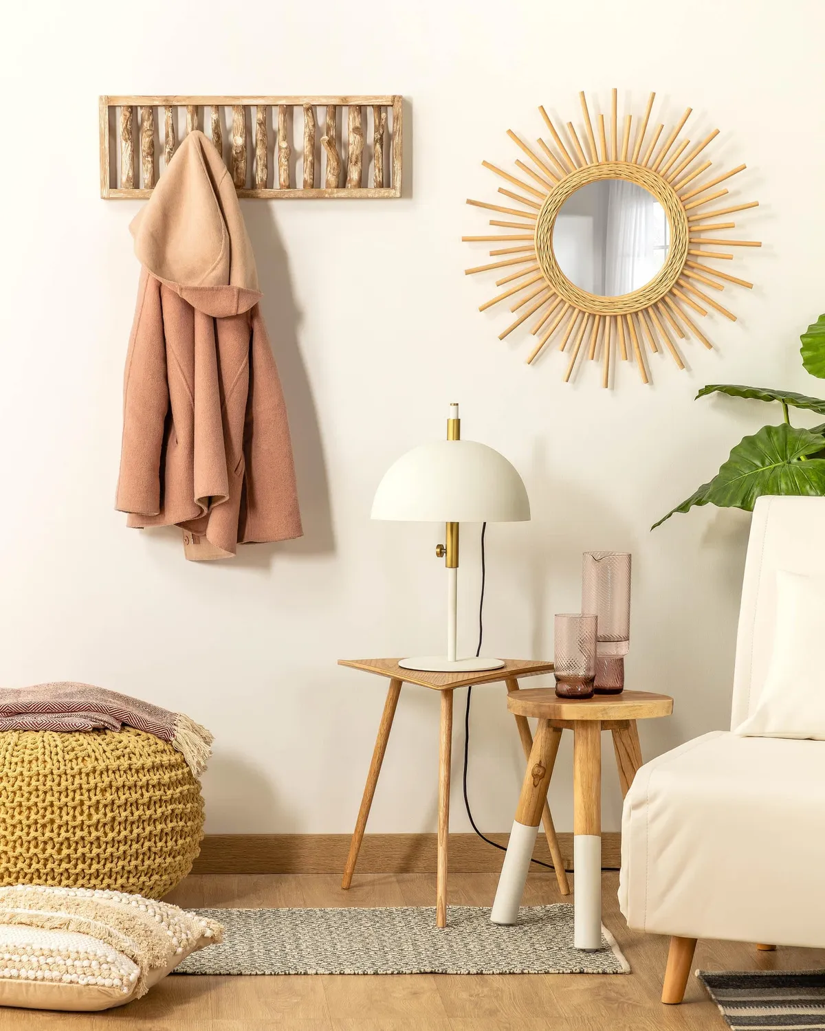 Kave Home Muntfre Garderobenhaken 60 cm Teak Massivholz