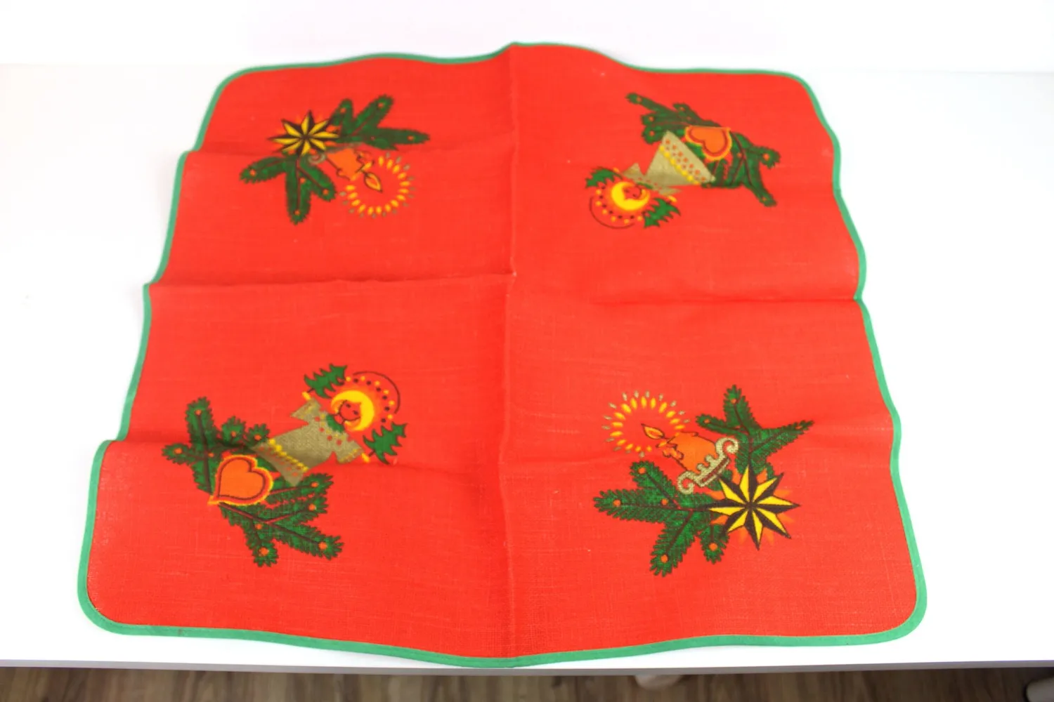 Mon Ami(e) Vintage Weihnachtsdecke rot Jute 60x60 cm Engel