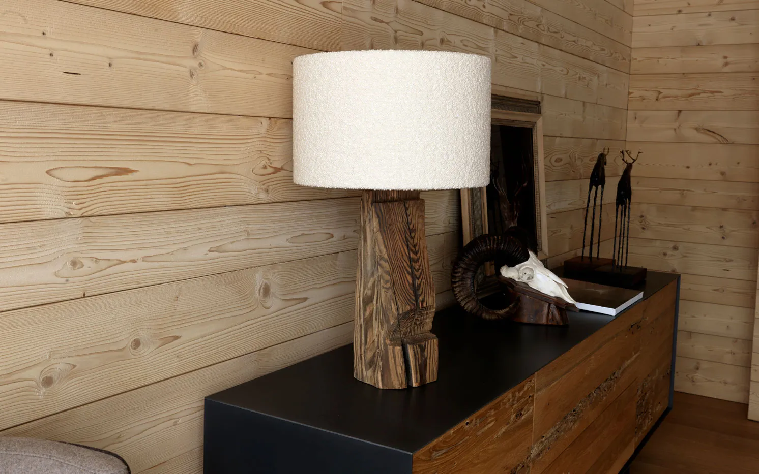 alpina design Palombella Tischlampe Holz Stoffschirm