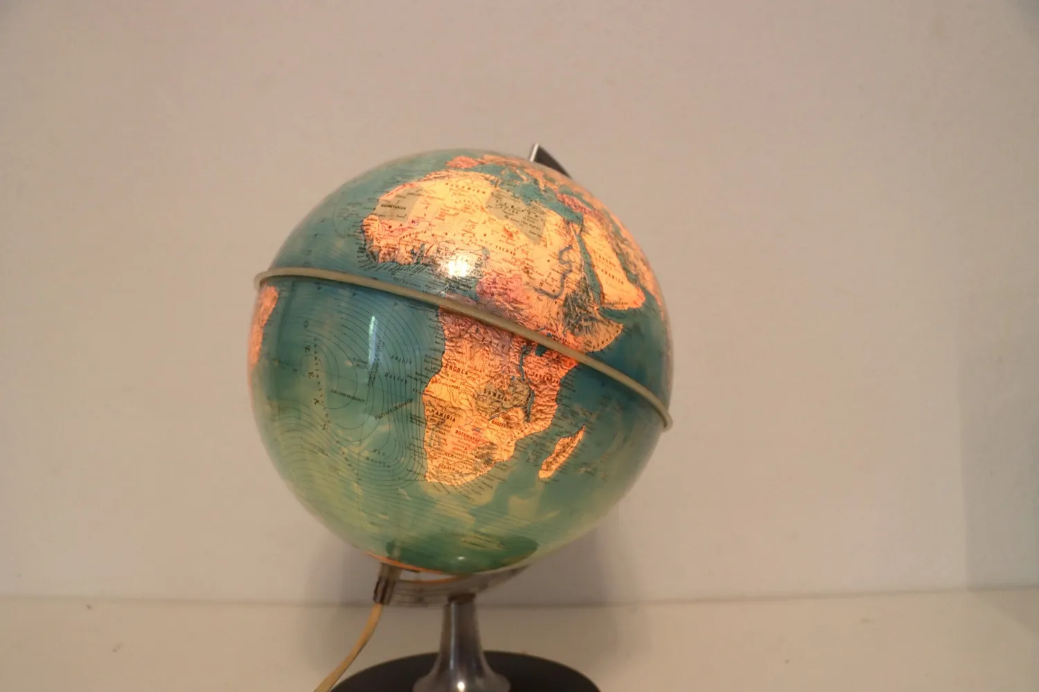 Mon Ami(e) Vintage Globus Beleuchtung 36 cm schwarz