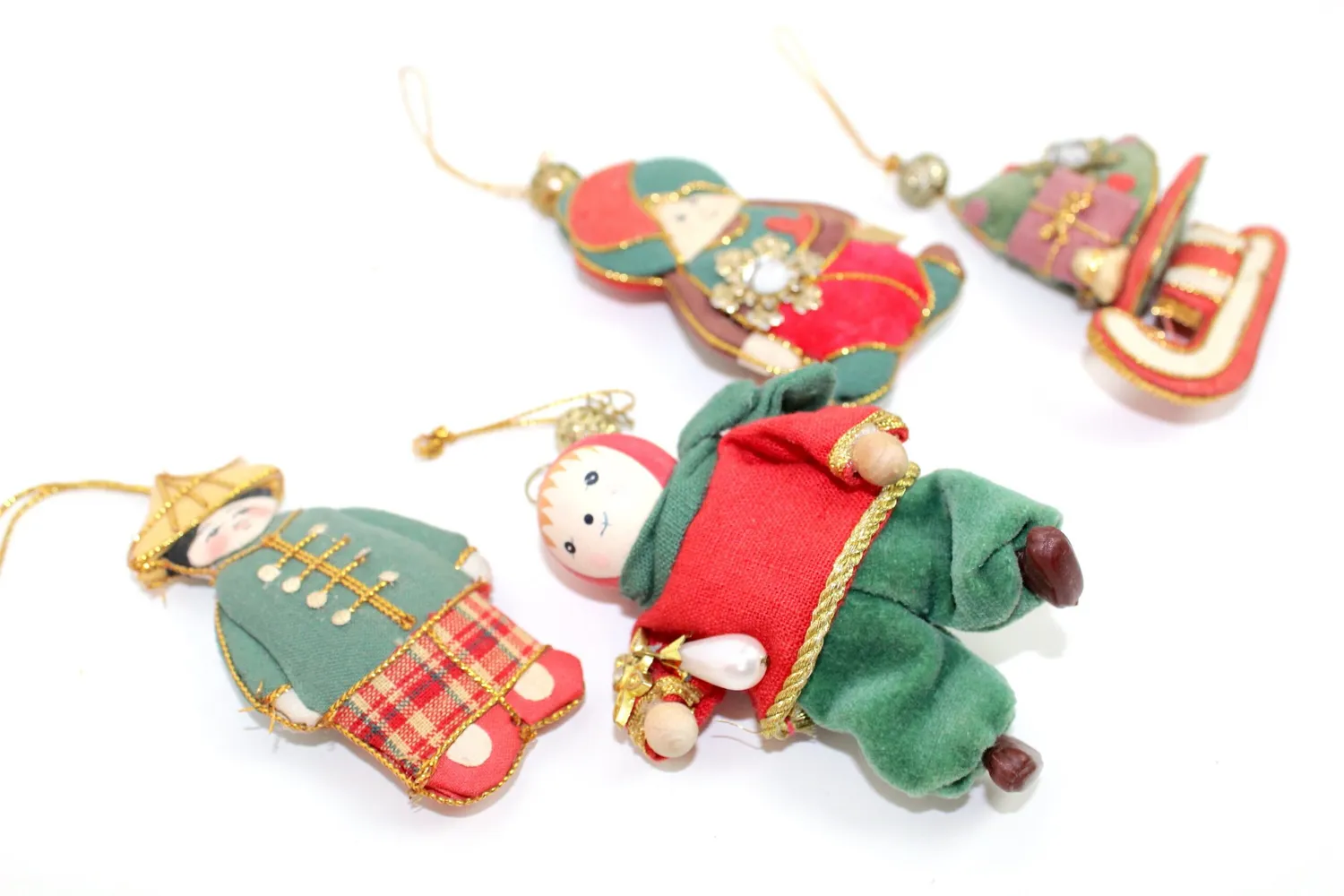Mon Ami(e) Vintage Weihnachtsbaumanhänger aus Stoff, 4er-Set, Perlen