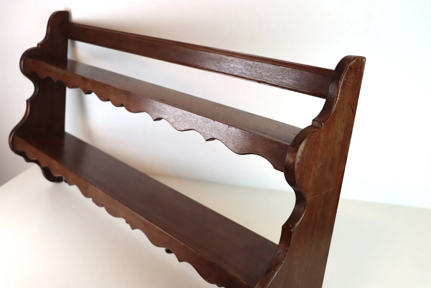Mon Ami(e) Vintage Garderoben-Regal Eiche massiv 110 cm Landhaus
