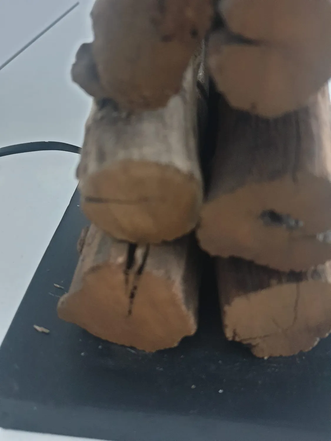 Kave Home Sahai Tischleuchte Recyclingholz Baumwolle weiß