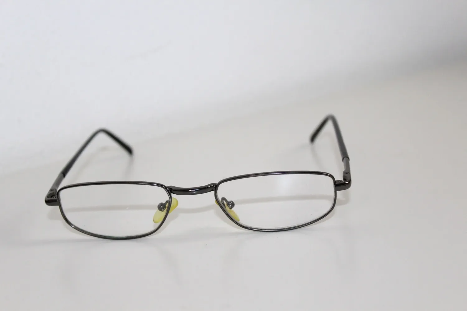 Mon Ami(e) Vintage Brille mit Etui formschön
