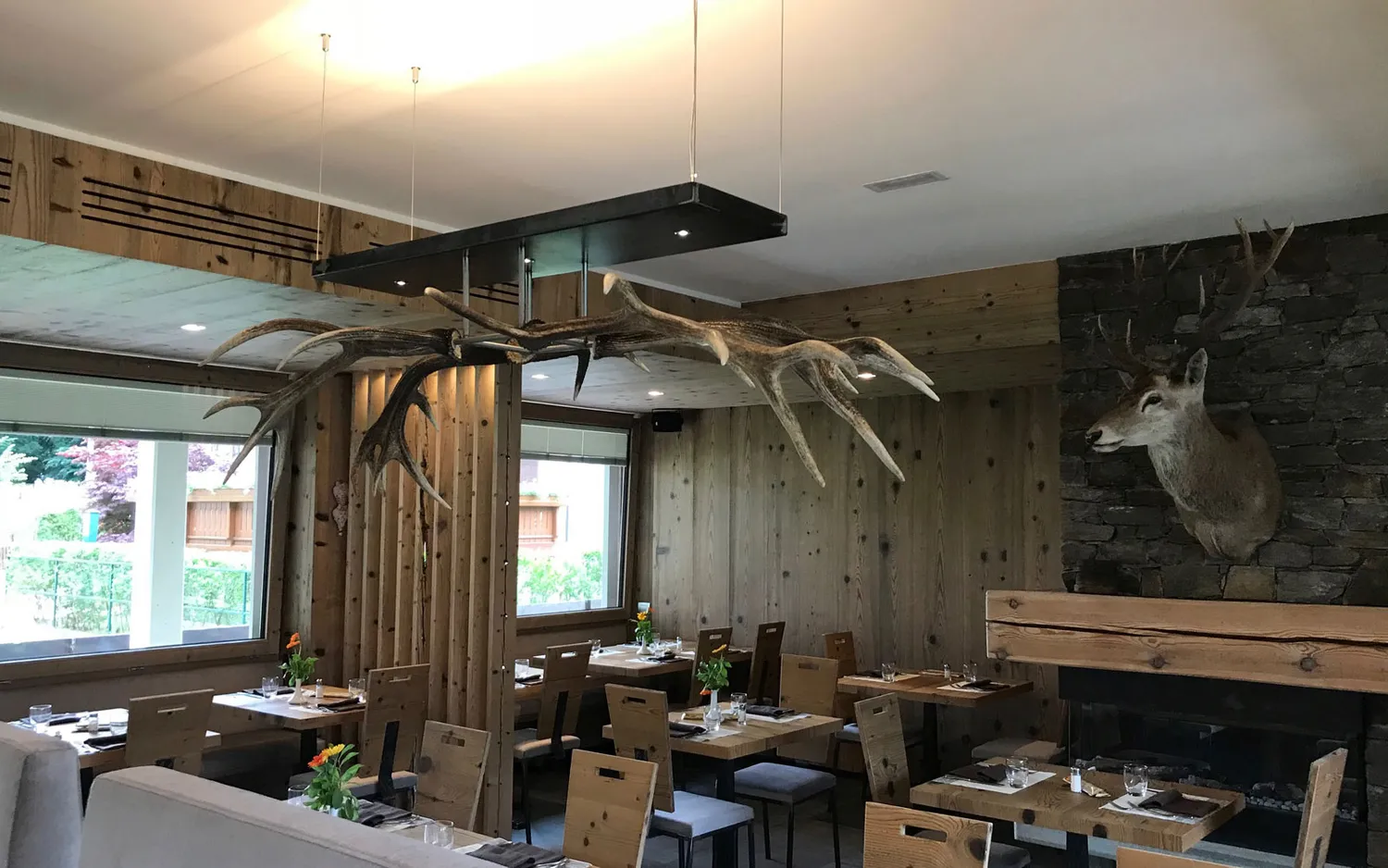 alpina design Muta del bosco soffitto Hängeleuchte mit Geweih