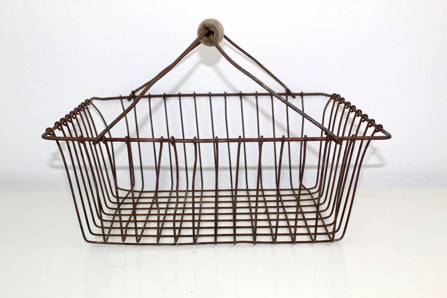 Mon Ami(e) Vintage Metallkorb Gitter Holzgriff antik