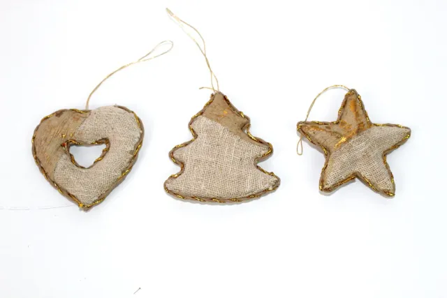 Mon Ami(e) Vintage 3 Weihnachtsbaumanhänger aus Jute und Stoff
