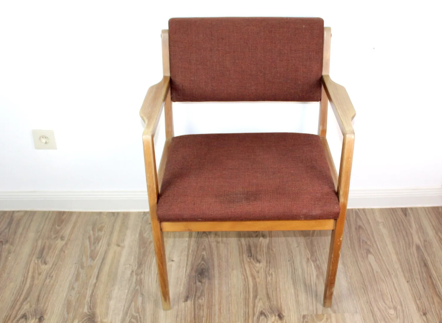Mon Ami(e) Vintage Armlehnstuhl 1950er Holz gepolstert