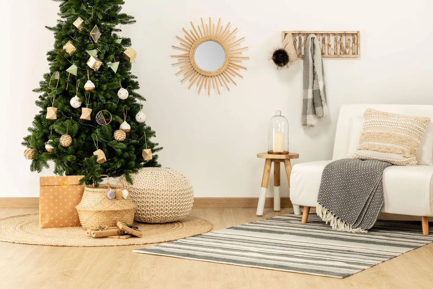Kave Home Muntfre Garderobenhaken 60 cm Teak Massivholz