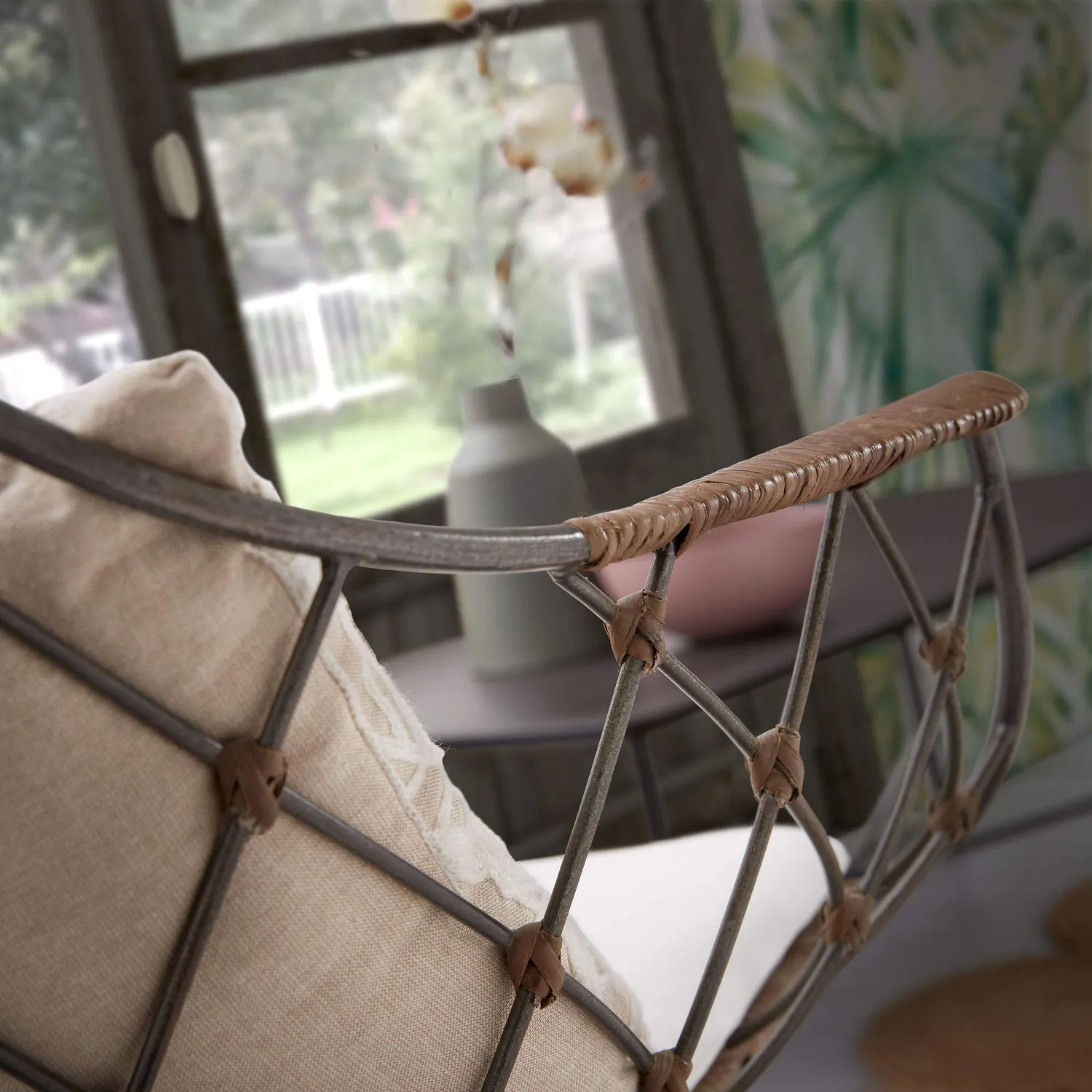 Kave Home Endora Esszimmerstuhl mit Armlehnen Rattan