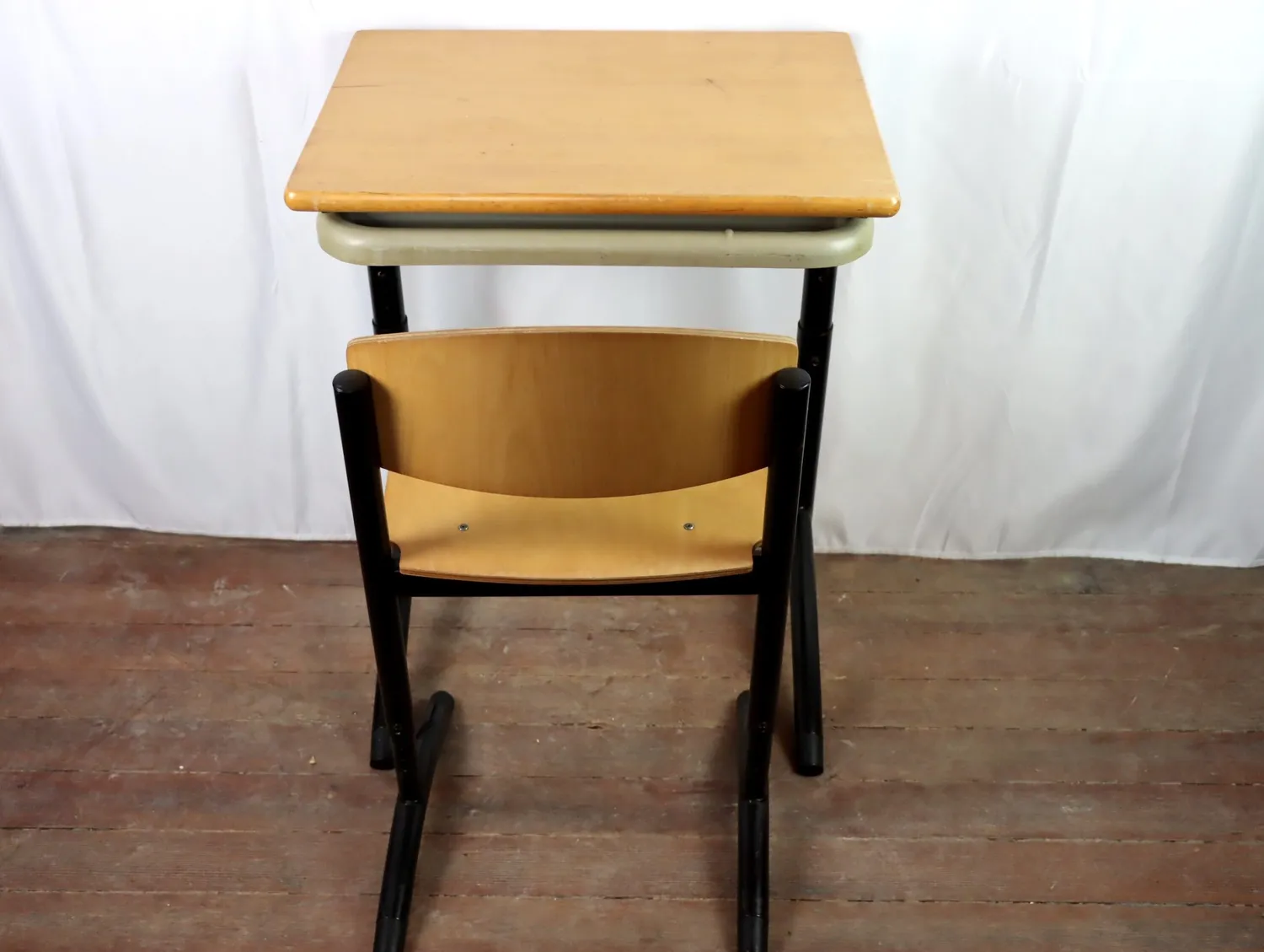 Mon Ami(e) Vintage Kinder-Schreibtisch Stuhl höhenverstellbar