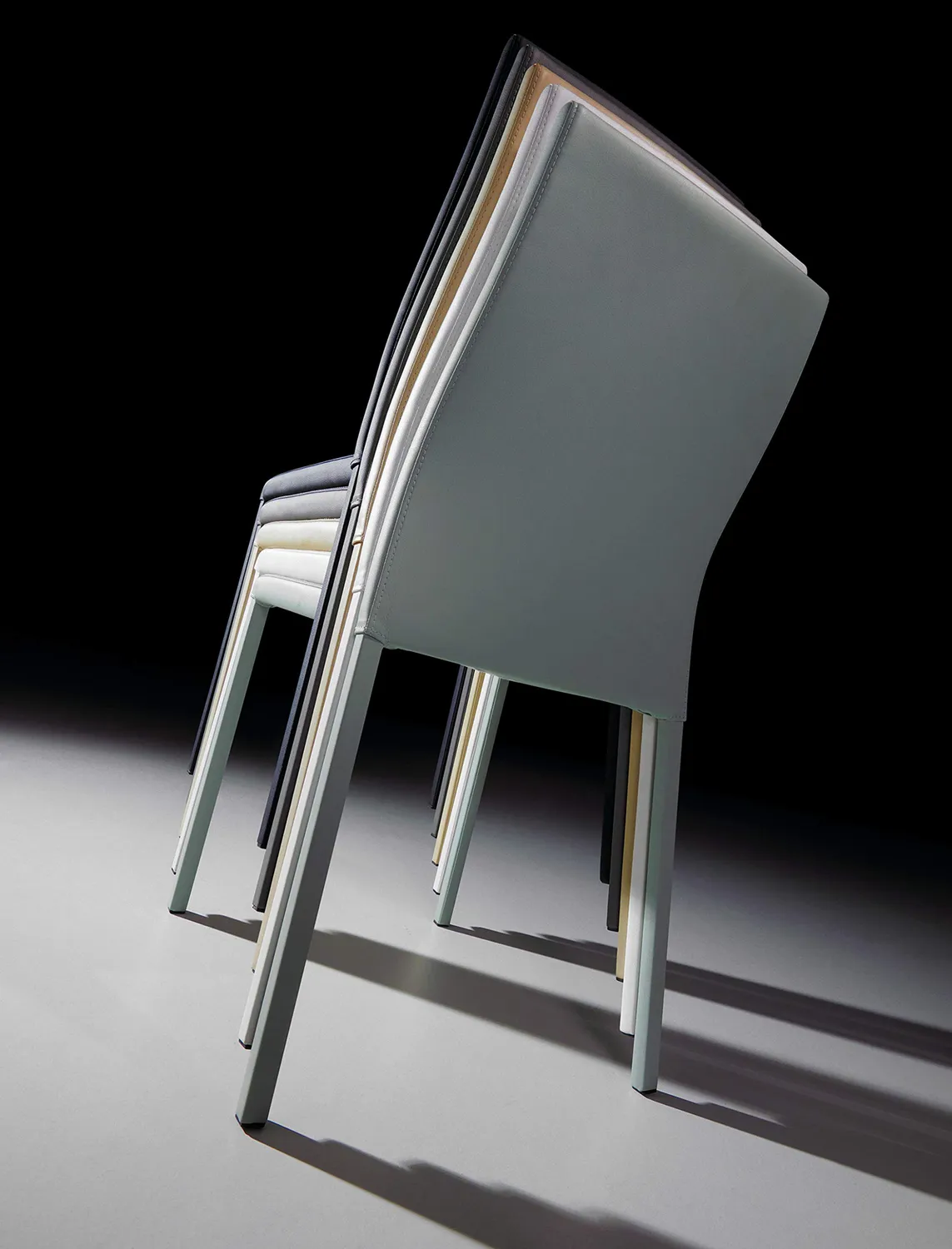Kave Home Abelle Esszimmerstuhl Kunstleder