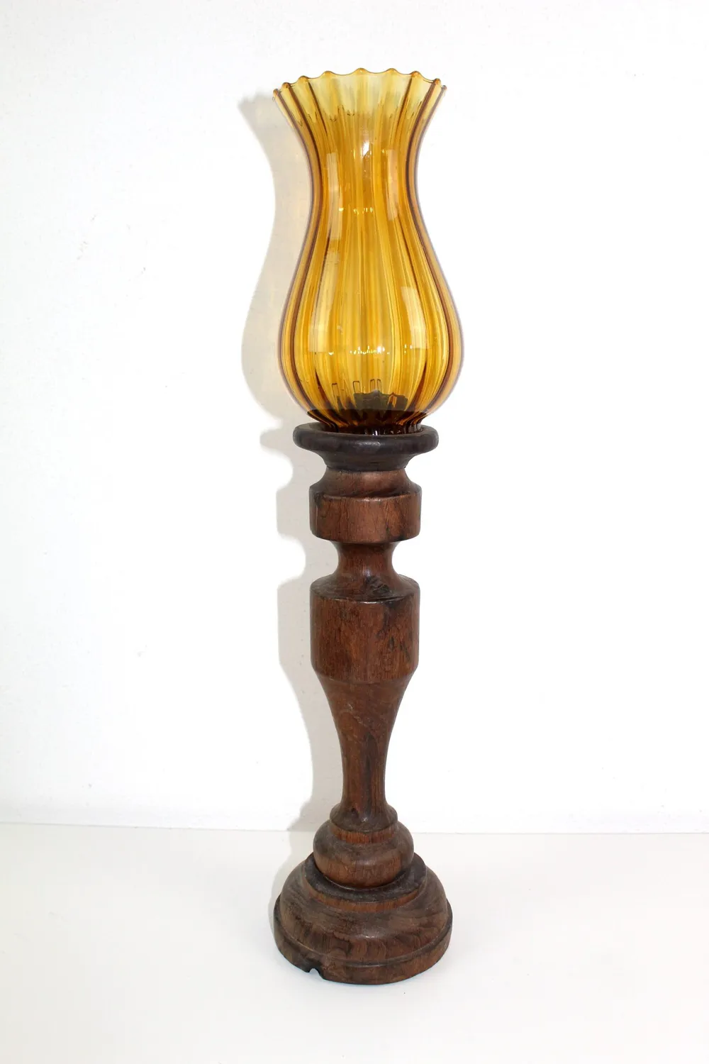Mon Ami(e) Vintage Leuchte Holz Glas antik
