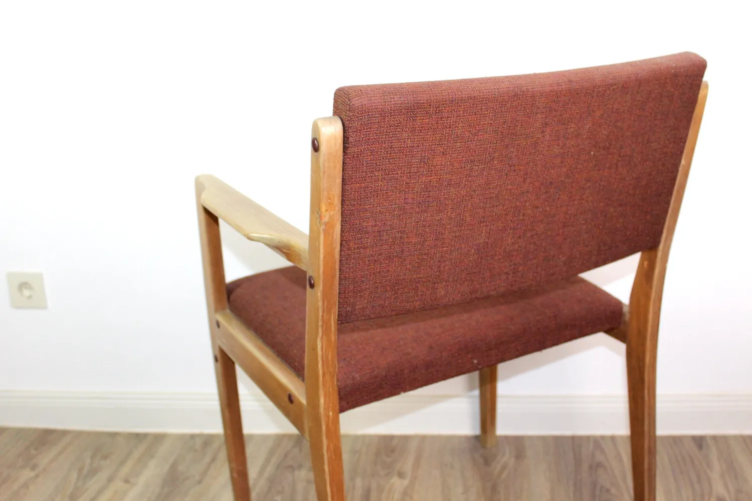 Mon Ami(e) Vintage Armlehnstuhl 1950er Holz gepolstert