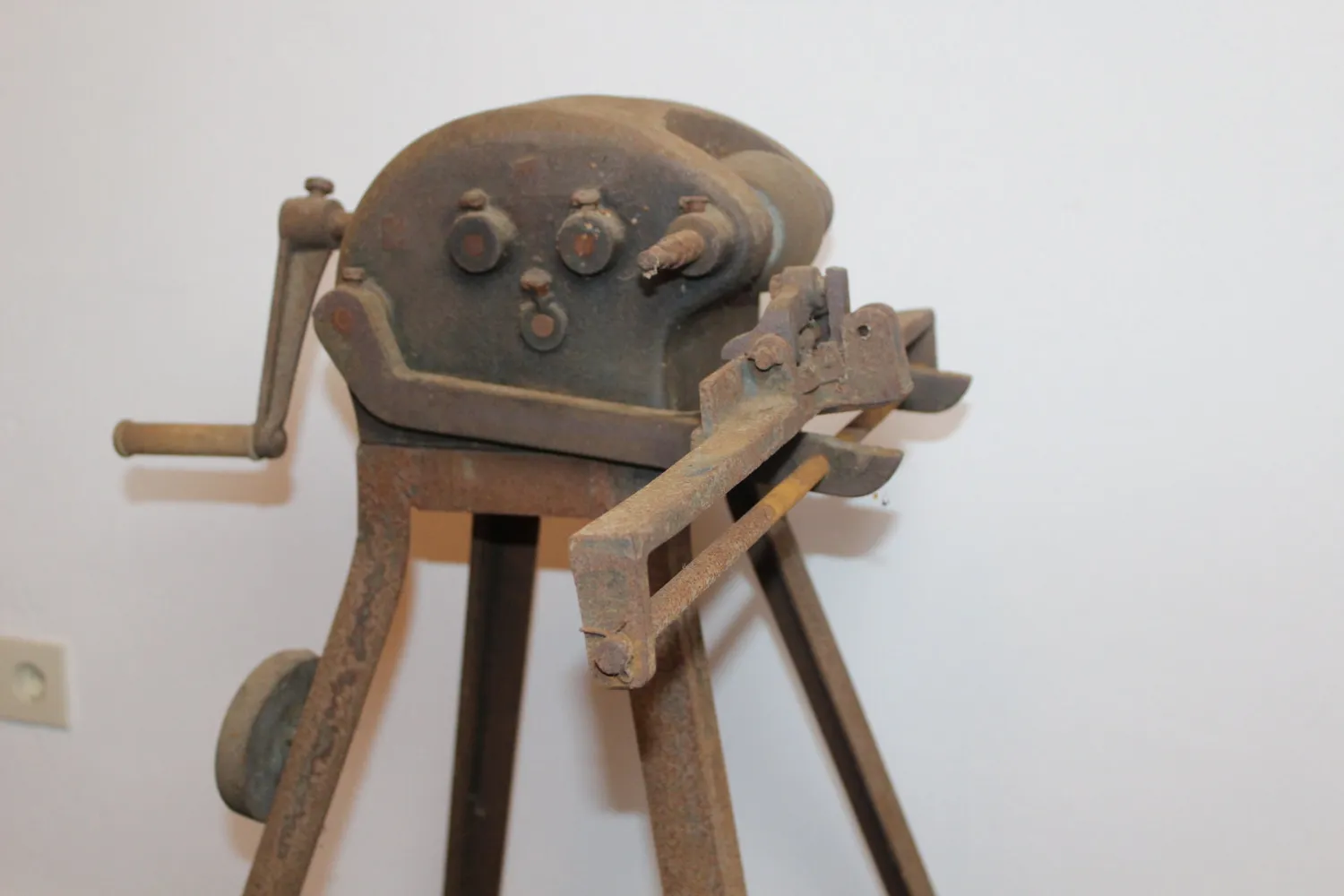 Mon Ami(e) Vintage Schleifmaschine Deko 89 cm rostig