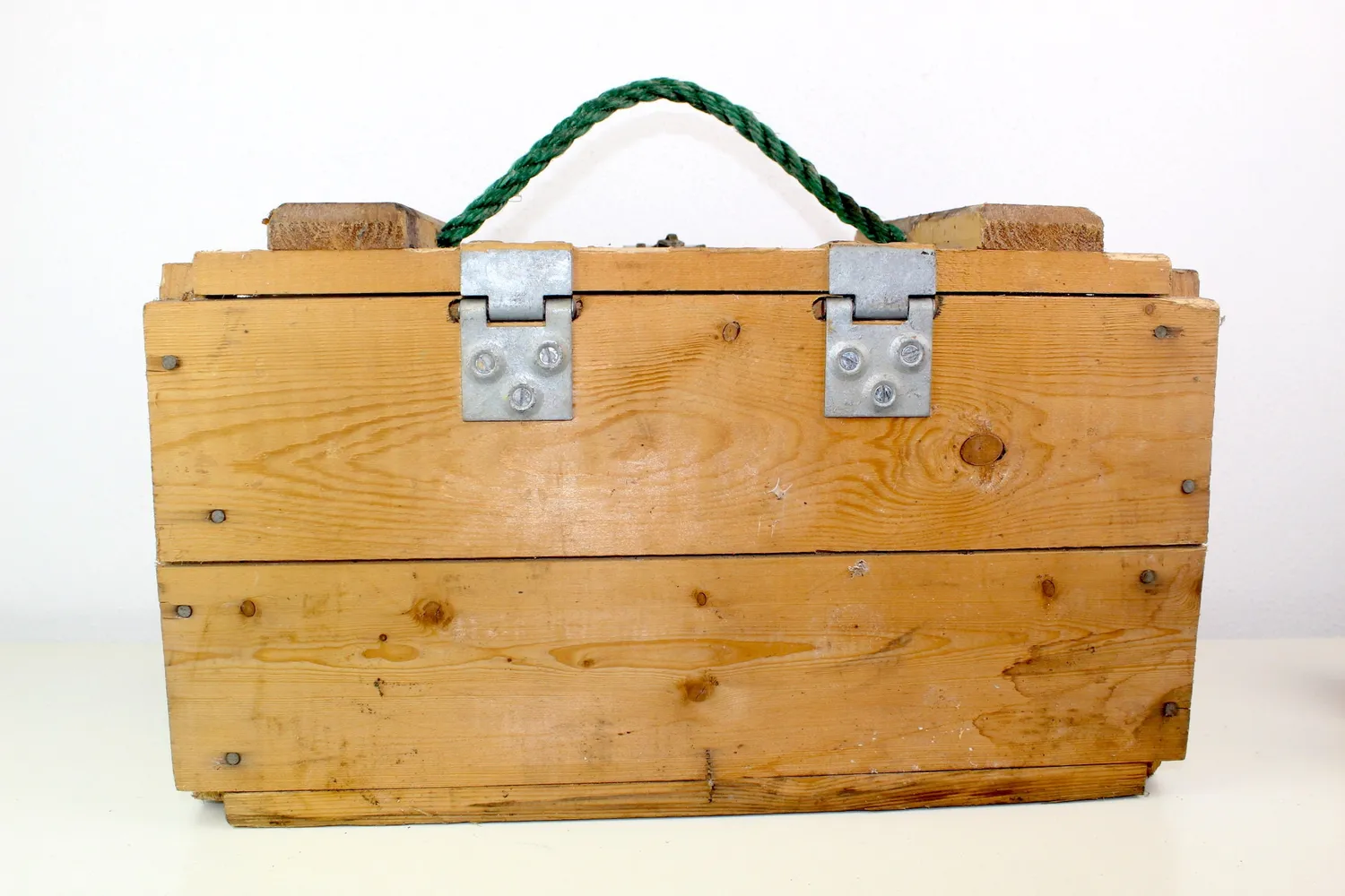Mon Ami(e) Vintage Militärkiste Holz 45x25,5x27 cm
