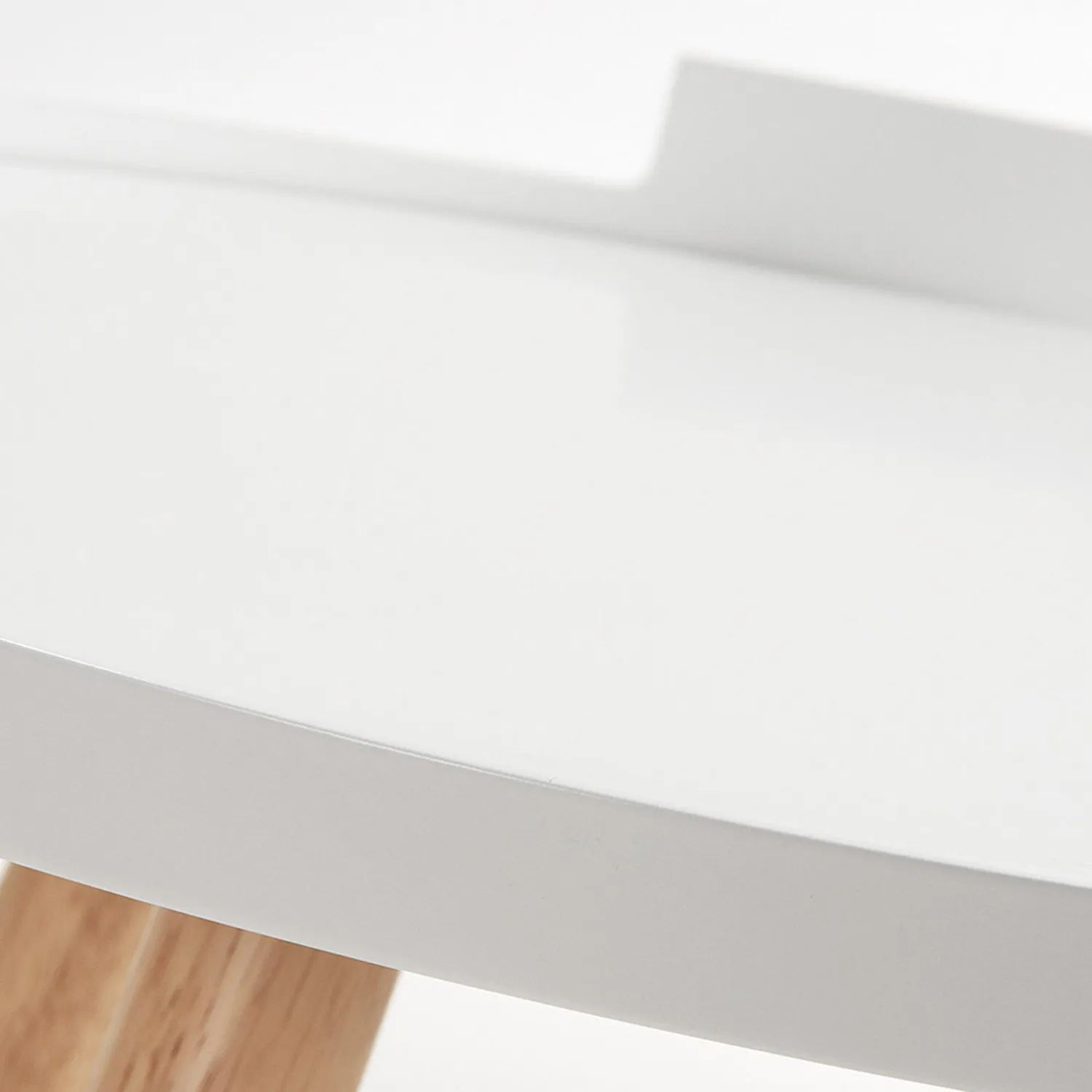 Kave Home Kurb Beistelltisch weiß Ø 46 cm Massivholz
