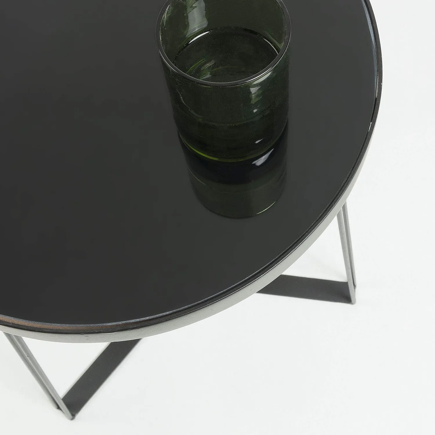 Kave Home Radim Beistelltisch Ø40 cm Glas Schwarz