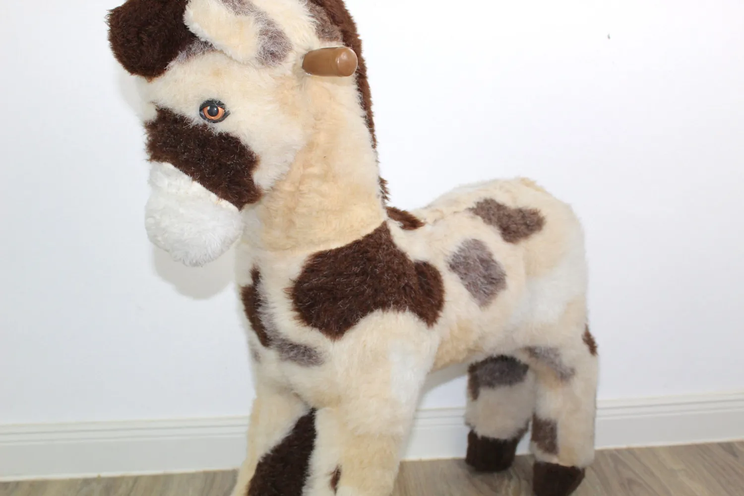 Mon Ami(e) Vintage Sitzpferd Kinder Fell 76 cm Stall-Deko
