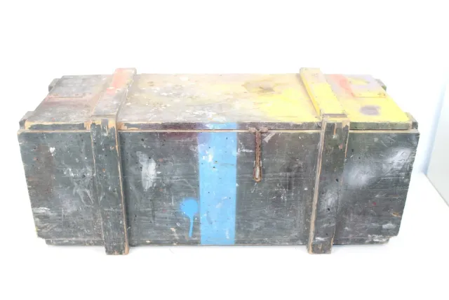 Mon Ami(e) Vintage Truhe Holz oliv 80 cm Bundeswehr