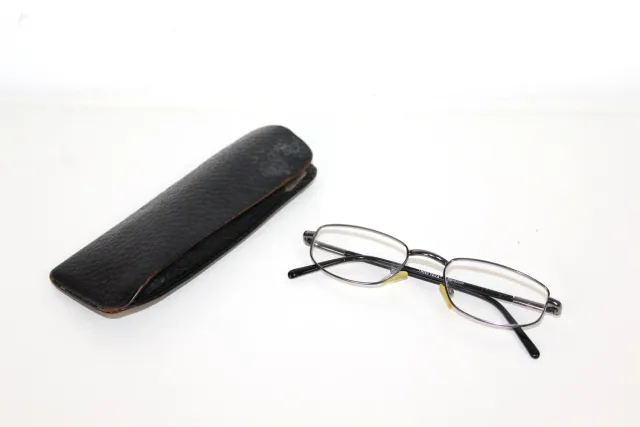 Mon Ami(e) Vintage Brille mit Etui formschön