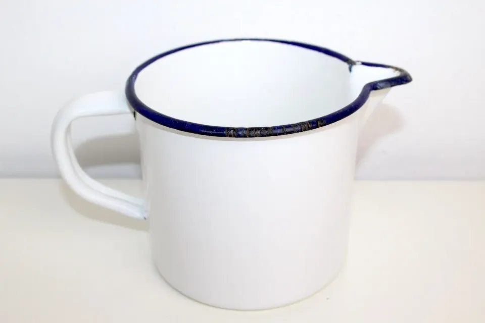 Mon Ami(e) Vintage Vintage Milchtopf mit Literskala Blumenmotiv