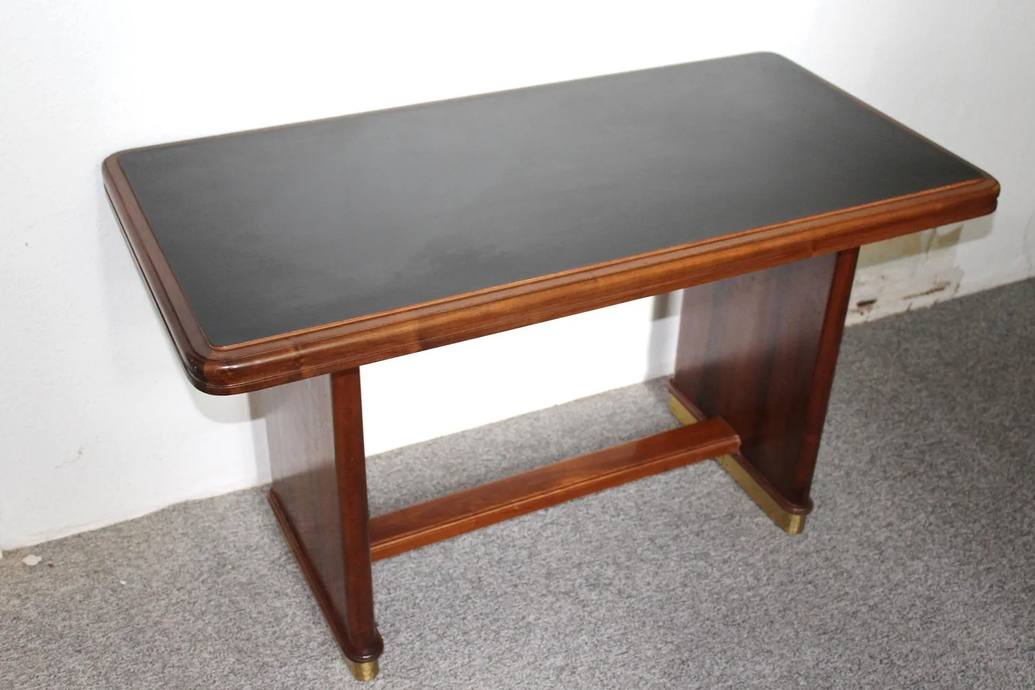 Mon Ami(e) Vintage Massivholztisch Nussbaum 120 cm 60er
