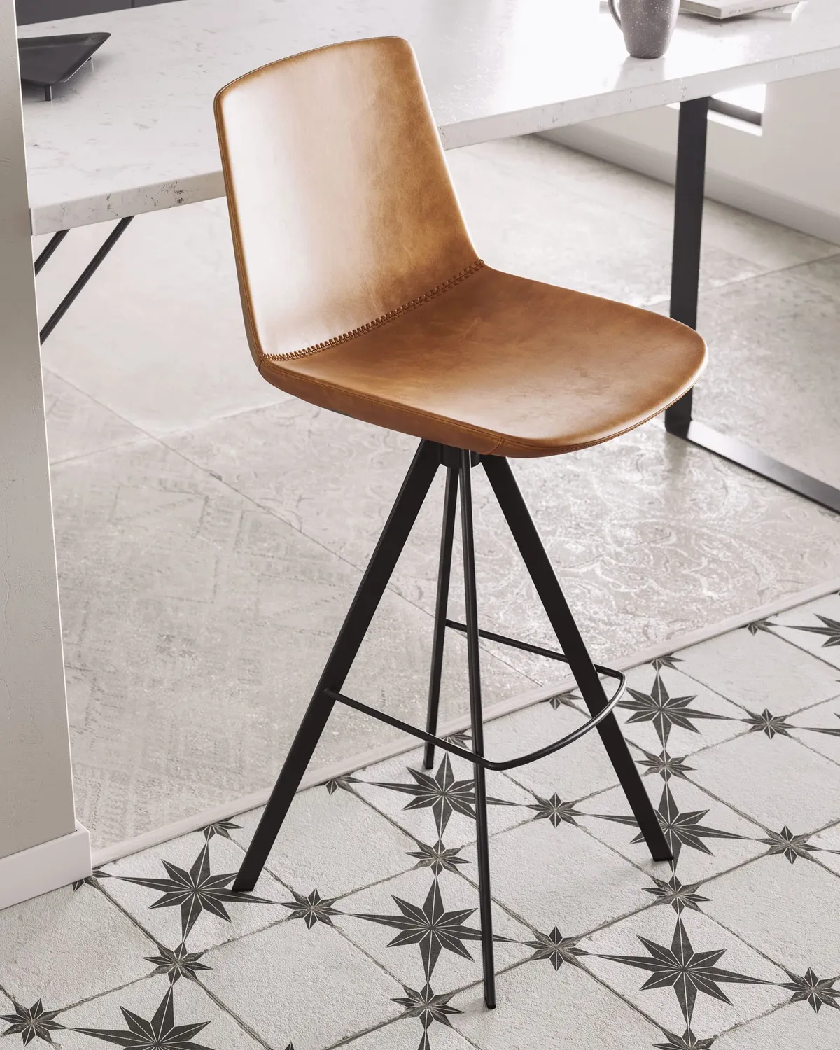 Kave Home Zeva Barhocker 75 cm Kunstleder Hellbraun