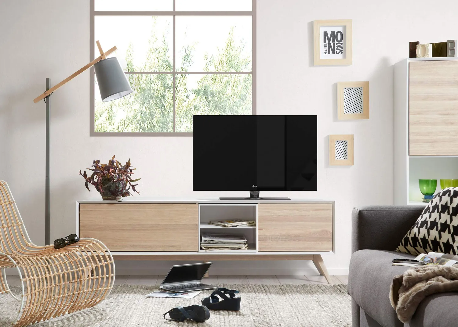 Kave Home Eunice TV-Lowboard weiß Holz